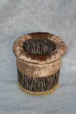 Тигровый пуфик